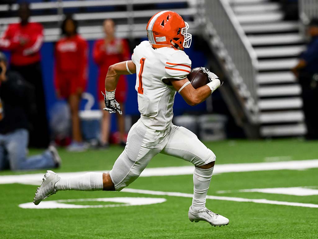 player football runner